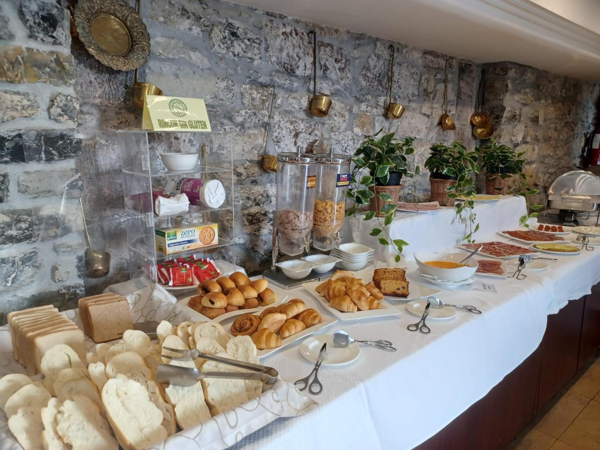 Hotel Palacio De La Magdalena 소토델바르코 외부 사진